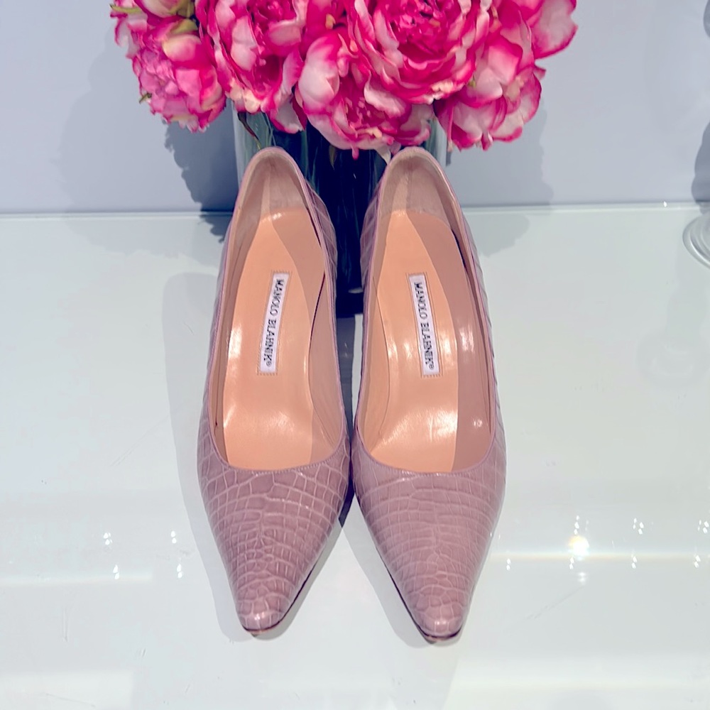 *PRICE DROP* Manolo Blahnik - Alligator Embossed - Excellent Condition